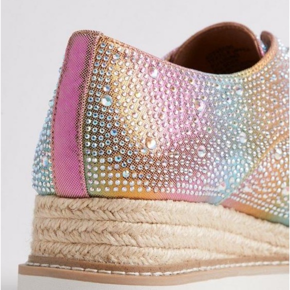 Torrid Pride Embellished Lace Up Oxford sz 10 NWT - Picture 5 of 7